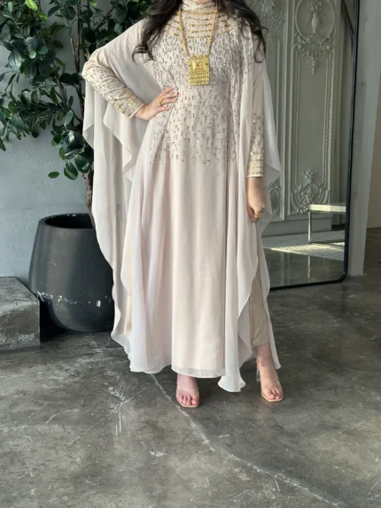 JED 9 - لبسة فاخرة مصنوعة من قماش الشيفون الانسيابي